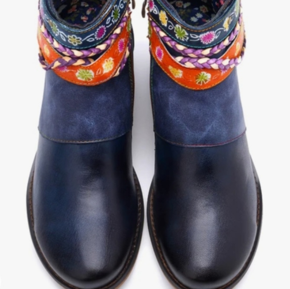 Navy/multi Iliyah size 39 leather ankle boots.